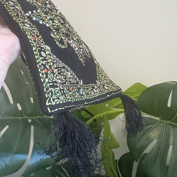 Embroidered Purse Ethnic Black Crossbody Bag with Sequins and Tassels - Picture 5 of 10
